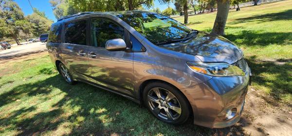 2017 Toyota sienna
