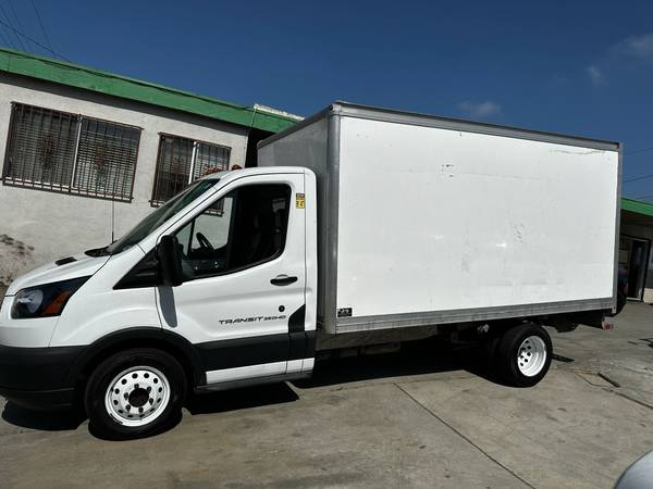 2018 Ford E350