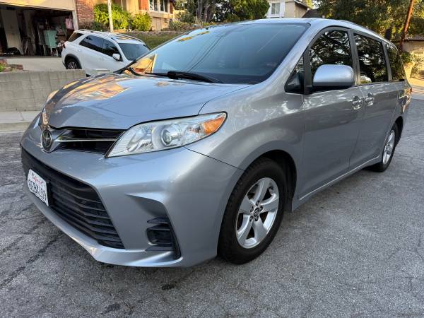 2018 Toyota SIENNA