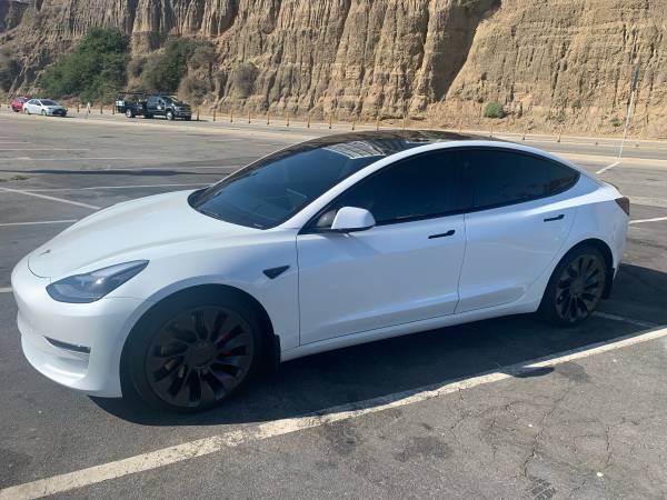 2022 Tesla 3