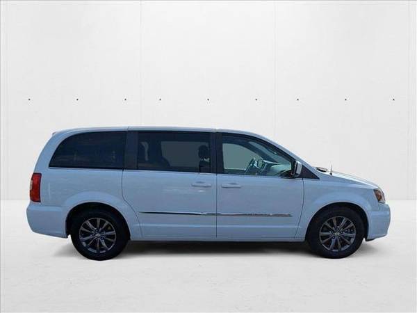 2016 Chrysler Town