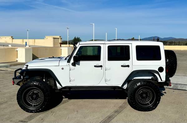 2018 Jeep WRANGLER