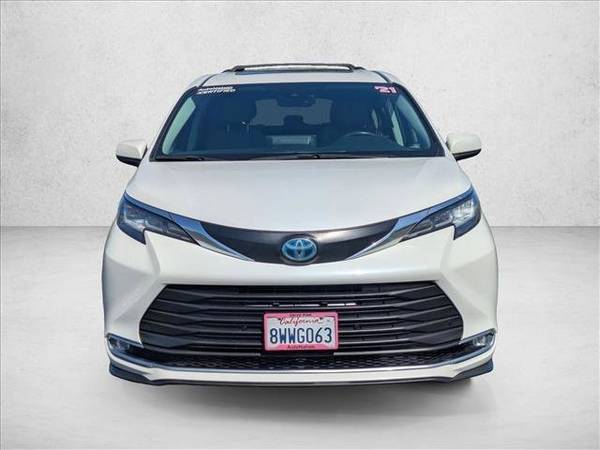 2021 Mini van