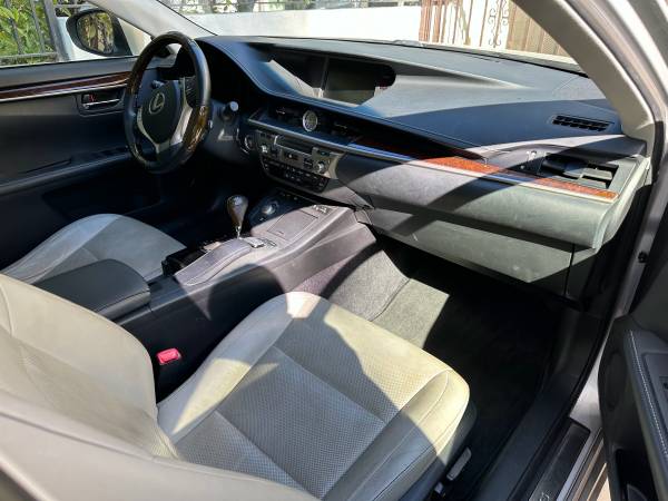 2015 Lexus ES