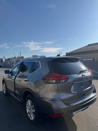 2017 Nissan ROGUE