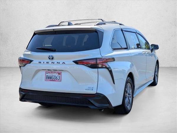2021 Mini van