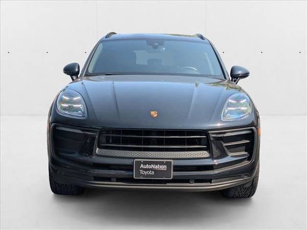 2022 Porsche Macan