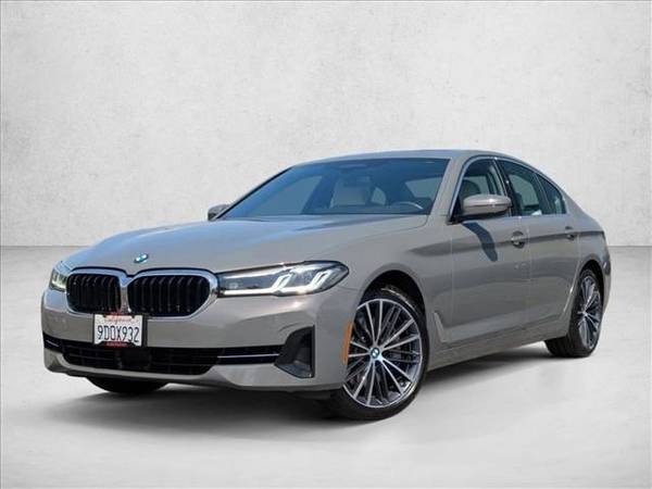2022 BMW 5