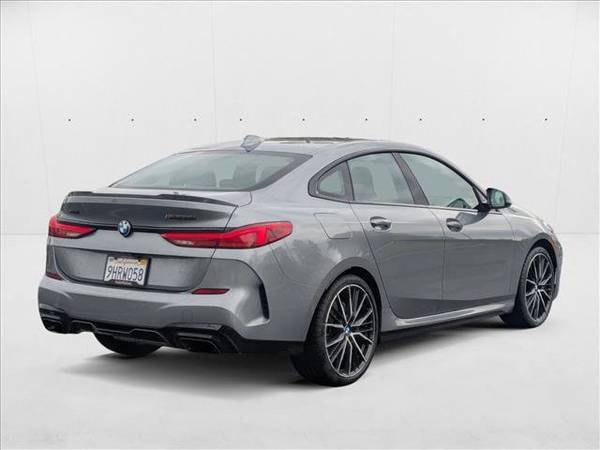 2023 BMW 2