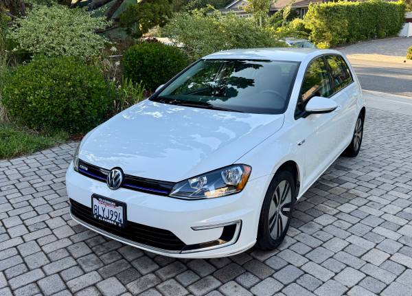 2016 Volkswagen e-Golf