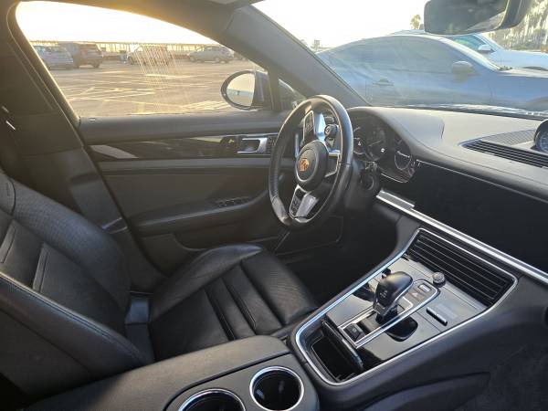 2019 Porsche Panamera