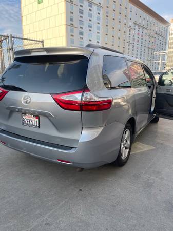 2016 Toyota Sienna
