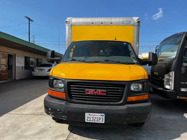 2015 GMC Savana