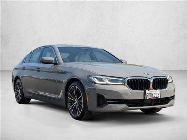 2022 BMW 5