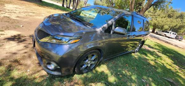 2017 Toyota sienna