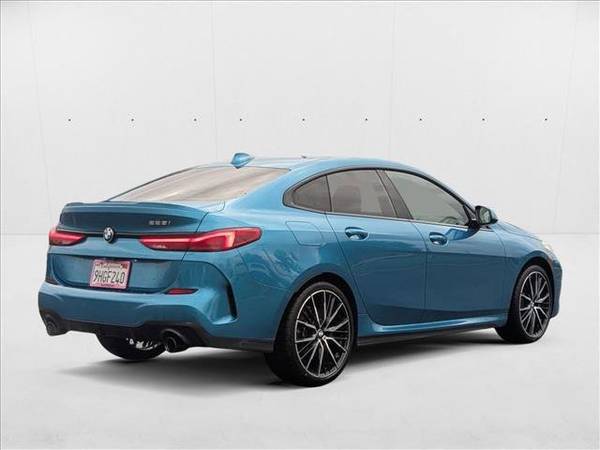 2023 BMW 2