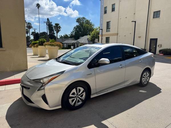 2016 Toyota PRIUS
