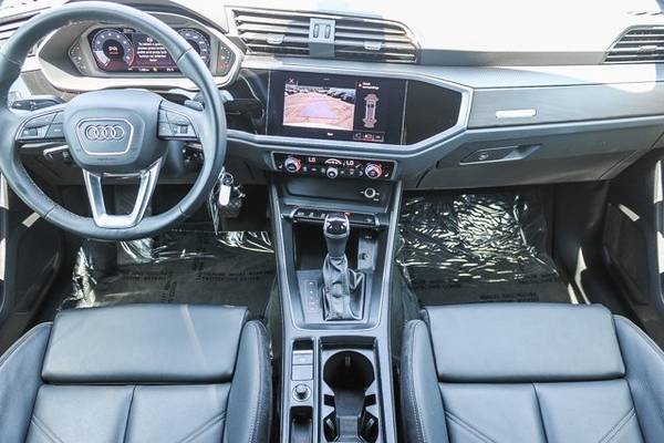 2022 Audi Q3