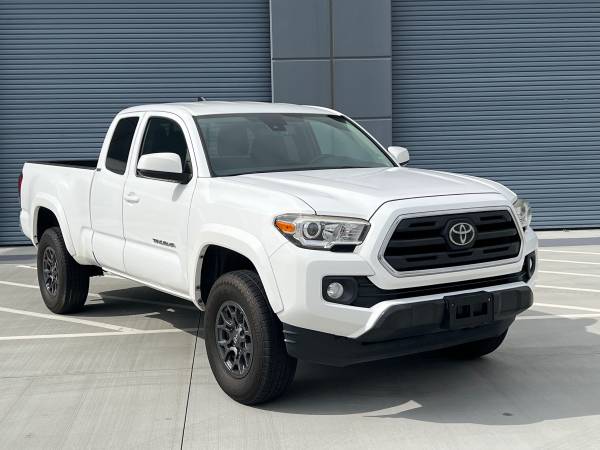 2018 Toyota TACOMA