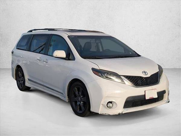 2016 Mini van