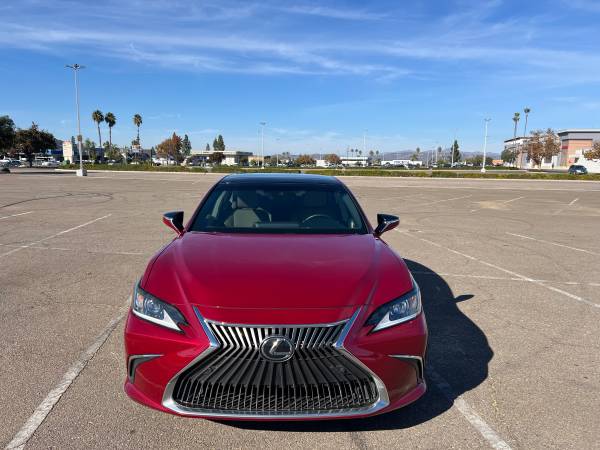2019 Lexus ES