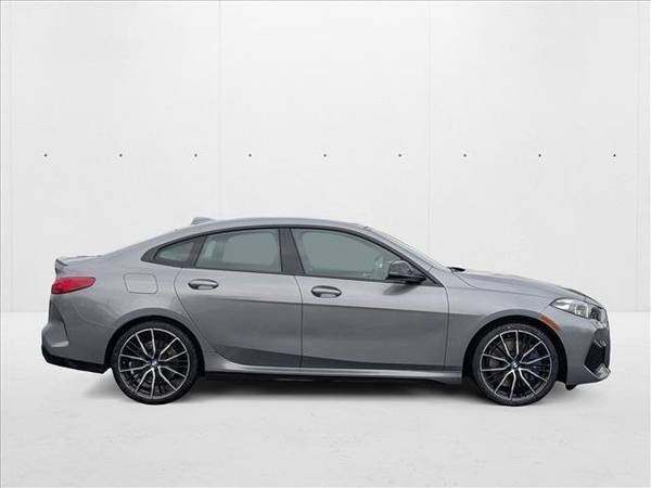 2023 BMW 2