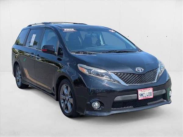 2016 Mini van
