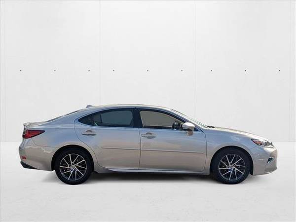 2016 Lexus ES