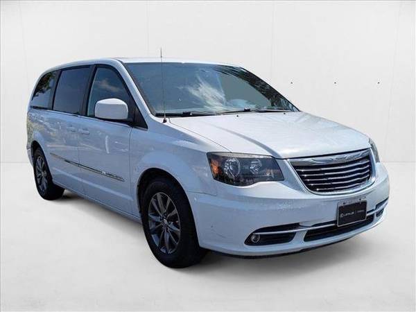 2016 Chrysler Town