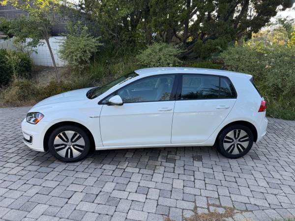 2016 Volkswagen e-Golf