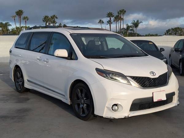 2016 Mini van