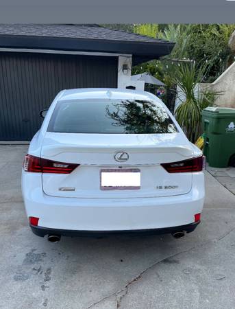 2016 Lexus IS 200t