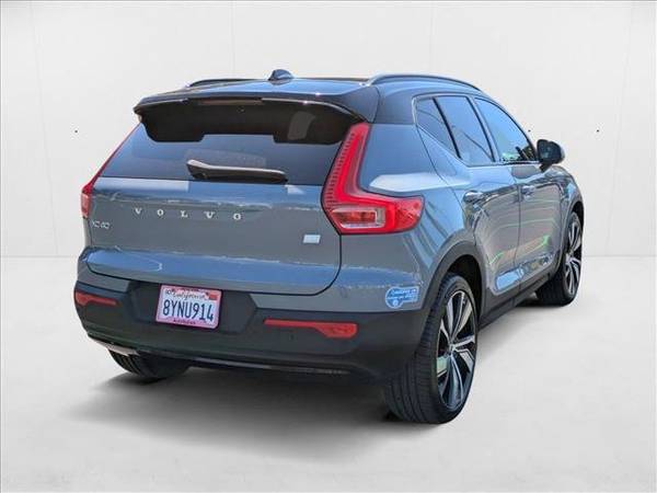 2021 Volvo XC40