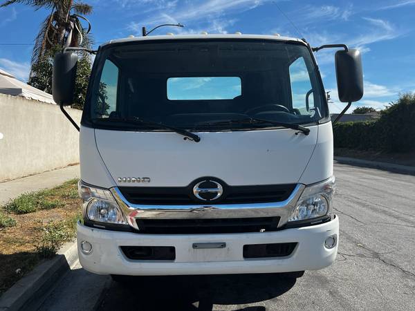 2017 Isuzu NRR