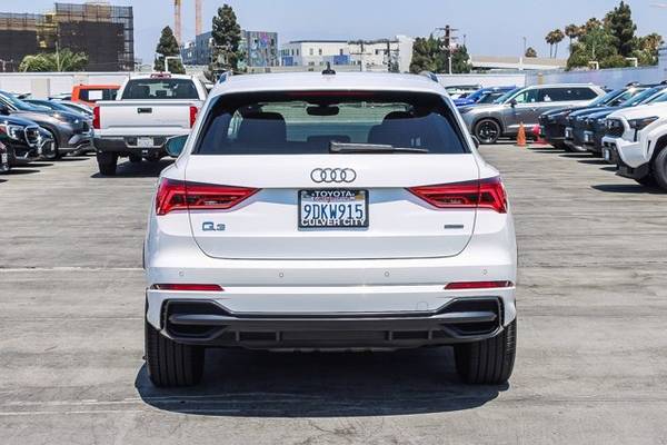 2022 Audi Q3