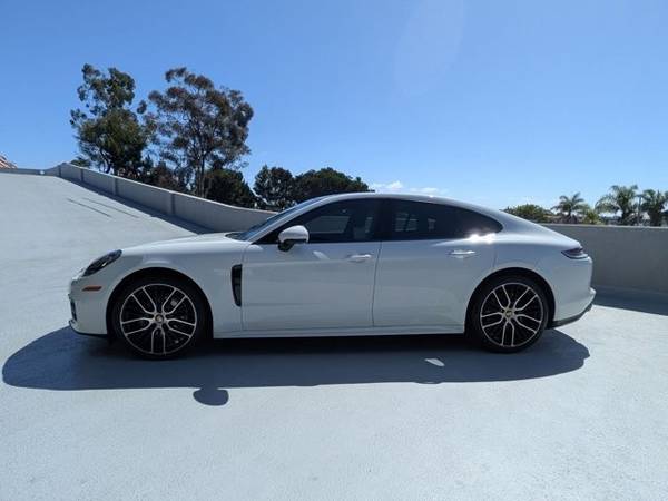 2022 Porsche Panamera