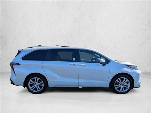 2024 Mini van